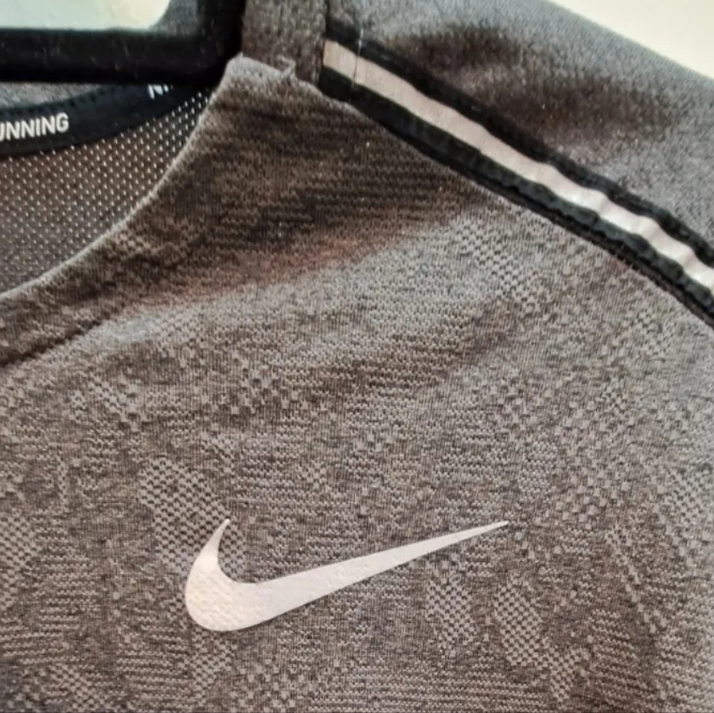 Nike Dri Fit Running Large Reflective